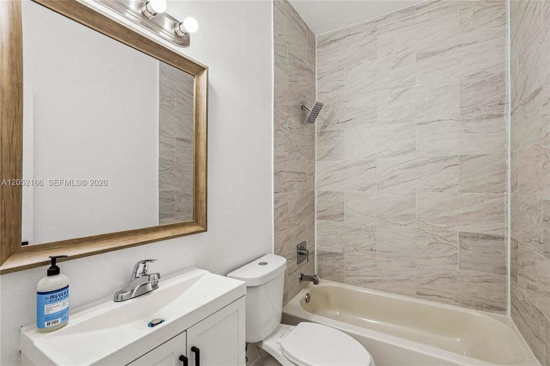 В аренду: $3,900 (2 спален, 2 ванн, 1555 Квадратных фут)