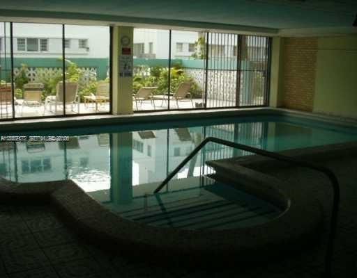 For Rent: $2,950 (1 beds, 1 baths, 912 Square Feet)