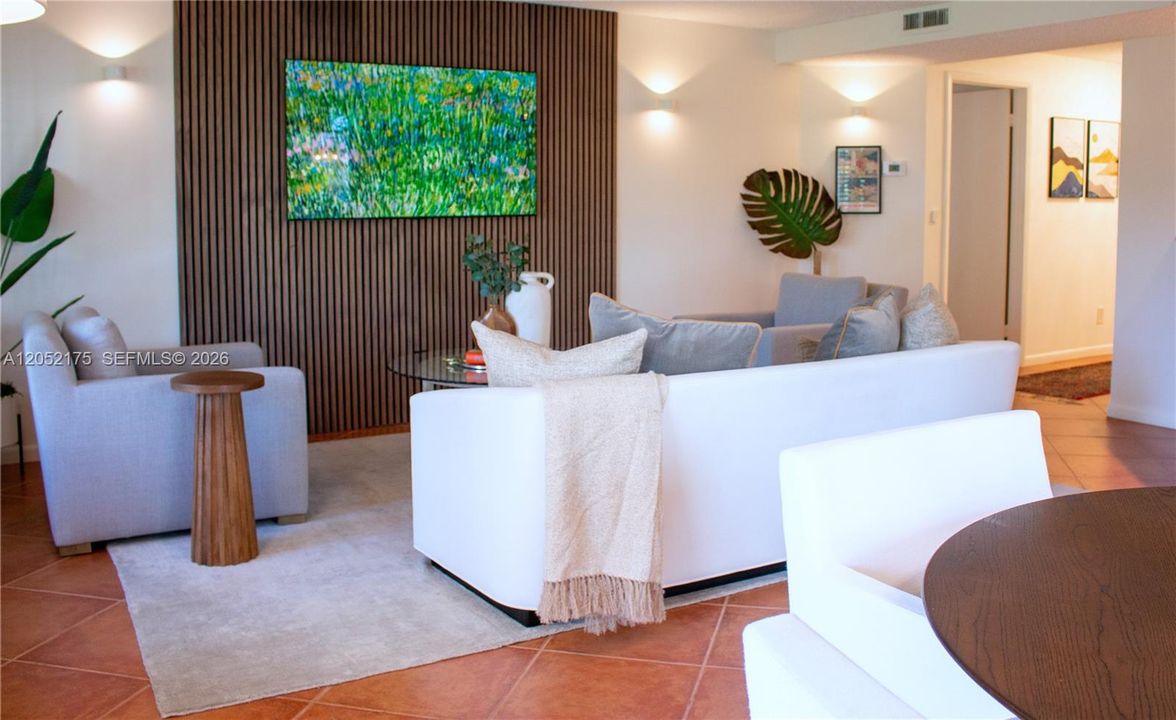 For Sale: $574,900 (2 beds, 2 baths, 1200 Square Feet)