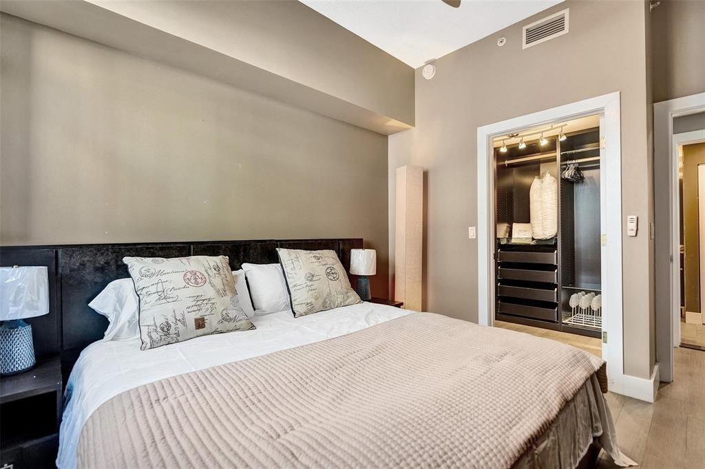 Strand 501 bedroom