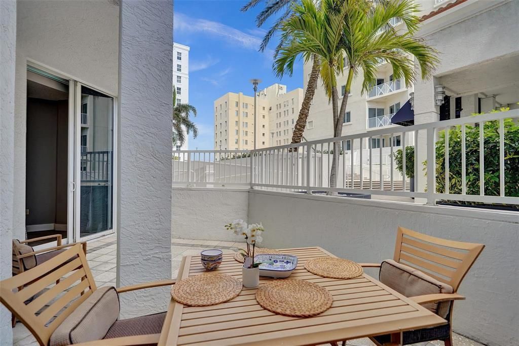 Strand 501 patio2