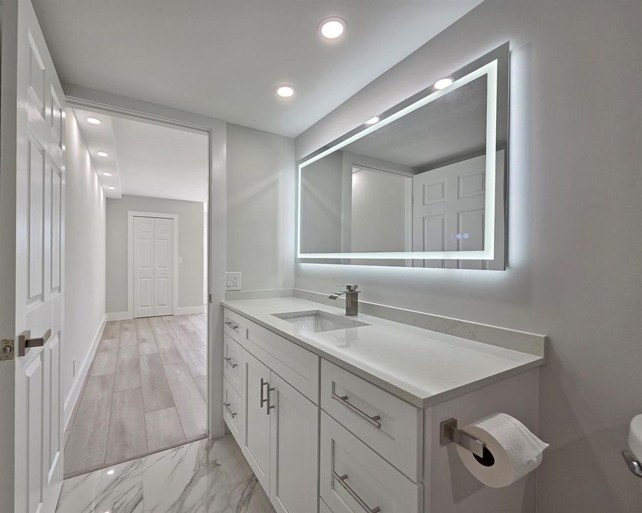 Master Vanity