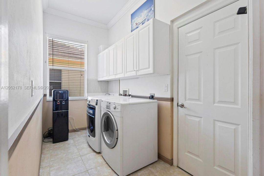 For Sale: $875,000 (3 beds, 2 baths, 2197 Square Feet)