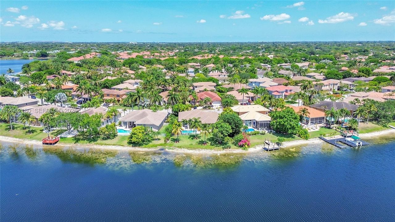 В аренду: $8,500 (5 спален, 3 ванн, 2767 Квадратных фут)