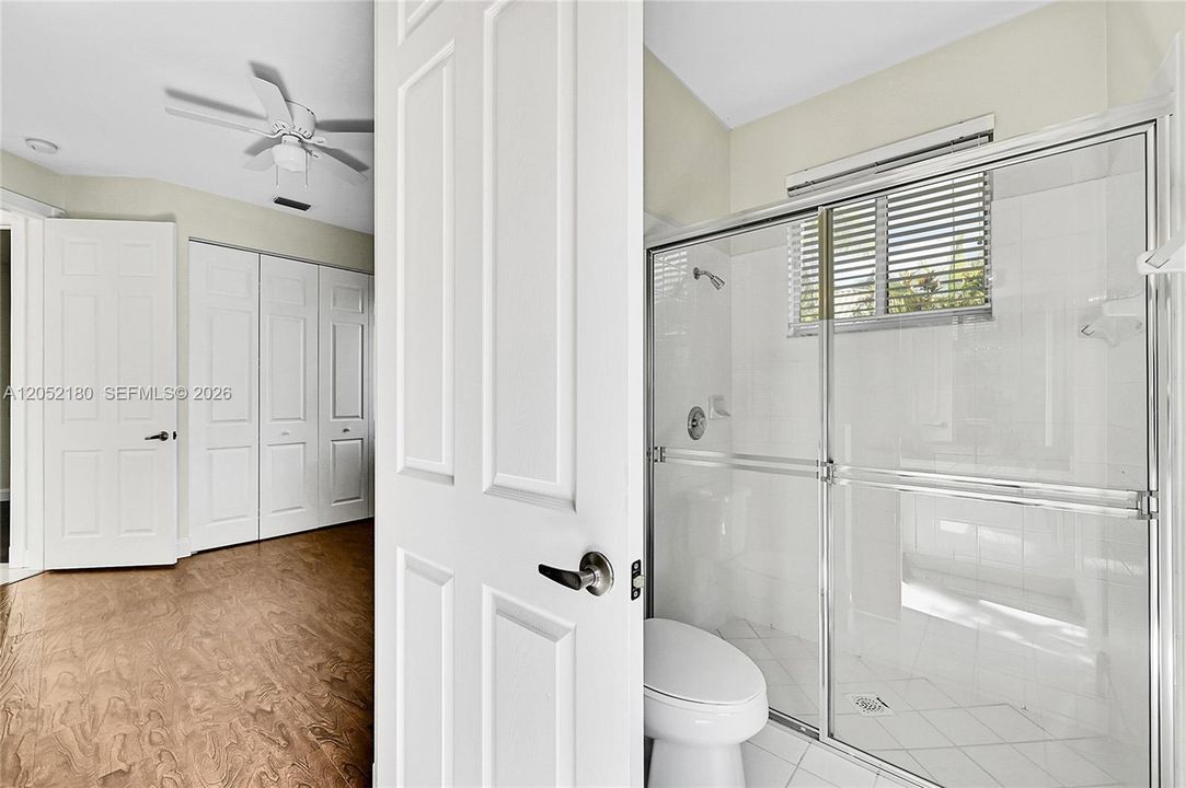 В аренду: $8,500 (5 спален, 3 ванн, 2767 Квадратных фут)