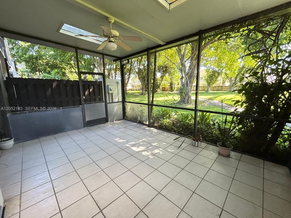 En Renta: $2,995 (3 camas, 2 baños, 1492 Pies cuadrados)