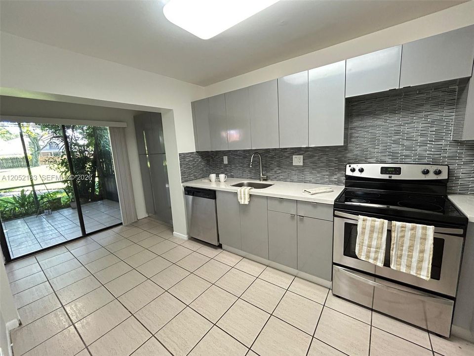En Renta: $2,995 (3 camas, 2 baños, 1492 Pies cuadrados)