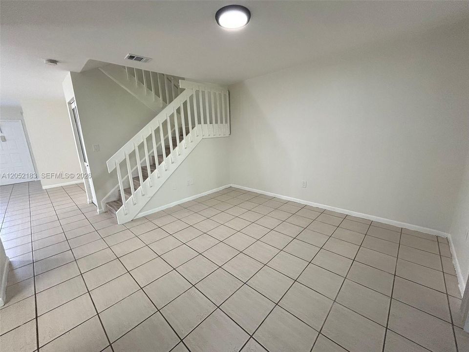 En Renta: $2,995 (3 camas, 2 baños, 1492 Pies cuadrados)