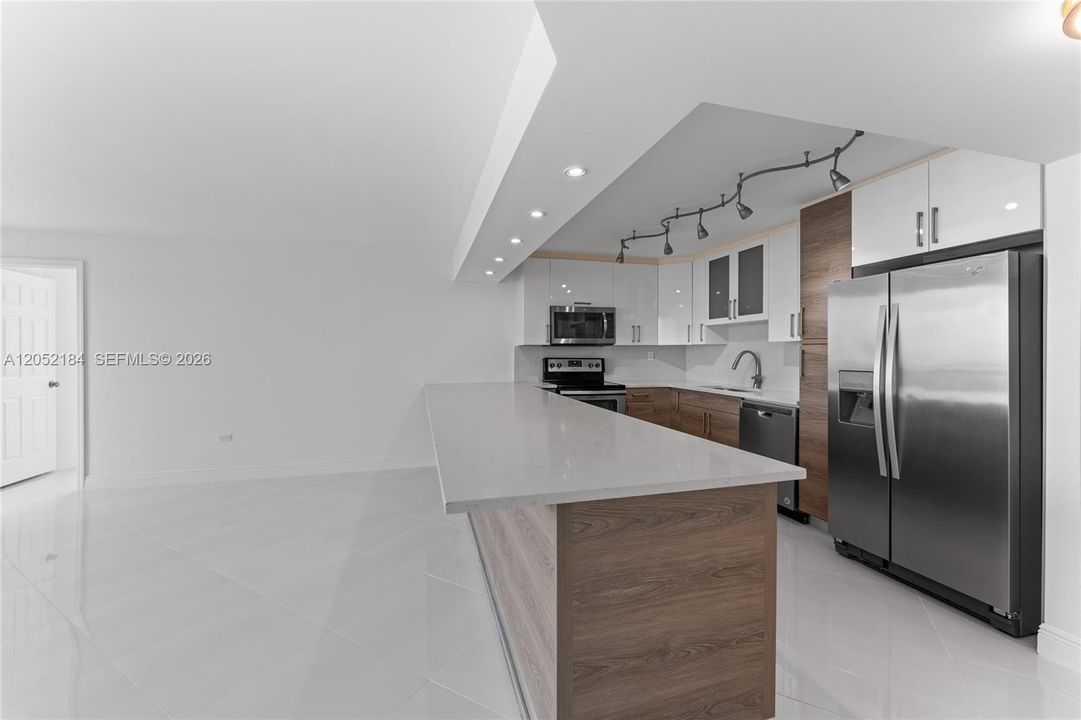For Sale: $799,900 (3 beds, 2 baths, 1455 Square Feet)