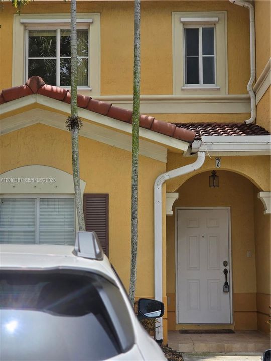 En Venta: $510,000 (3 camas, 3 baños, 1462 Pies cuadrados)