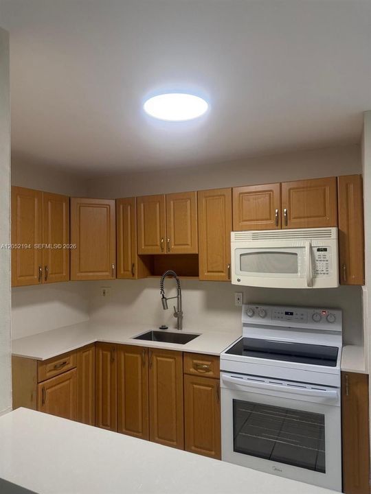 En Renta: $2,400 (2 camas, 1 baños, 867 Pies cuadrados)