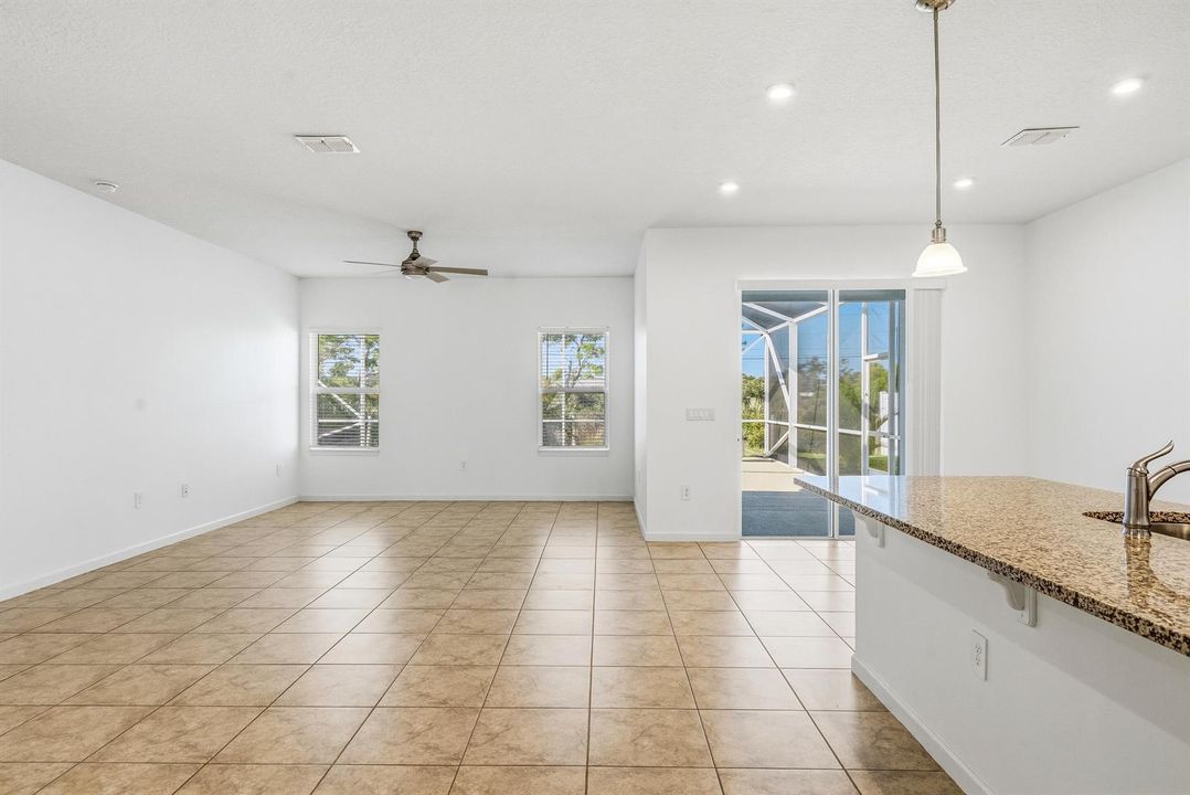 Kitchen living