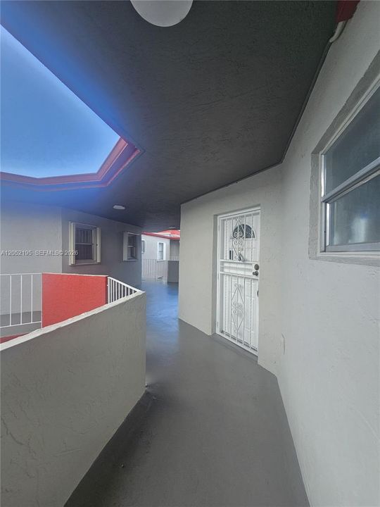 For Sale: $250,000 (2 beds, 2 baths, 1058 Square Feet)