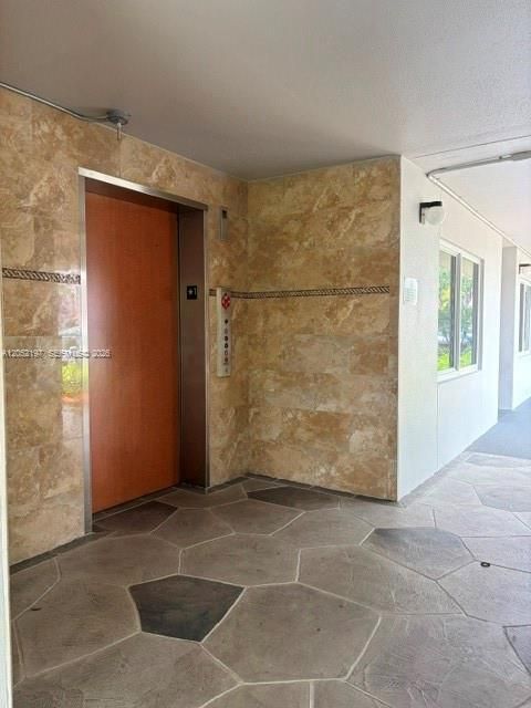 В аренду: $1,800 (1 спален, 1 ванн, 1065 Квадратных фут)