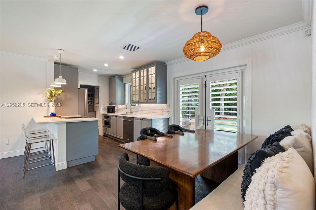 For Sale: $849,000 (4 beds, 2 baths, 1300 Square Feet)