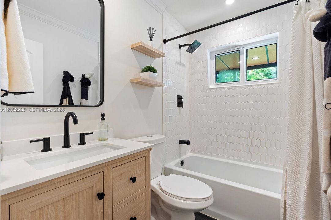 For Sale: $849,000 (4 beds, 2 baths, 1300 Square Feet)