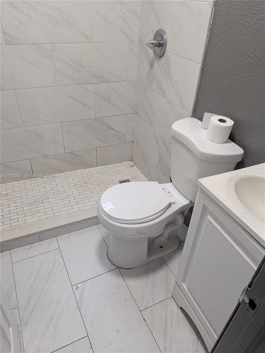 For Rent: $1,200 (0 beds, 1 baths, 600 Square Feet)