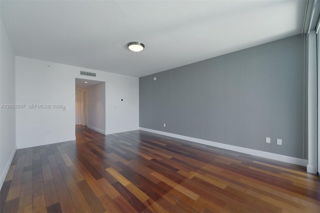 En Renta: $24,000 (3 camas, 3 baños, 2640 Pies cuadrados)