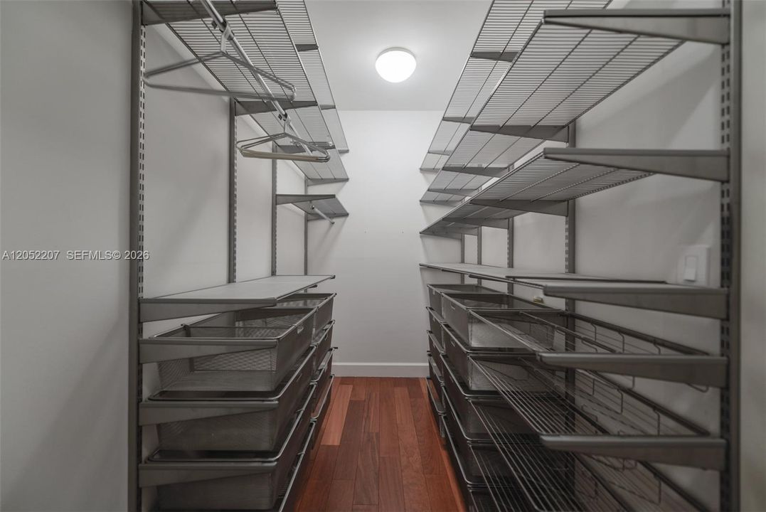 En Renta: $24,000 (3 camas, 3 baños, 2640 Pies cuadrados)