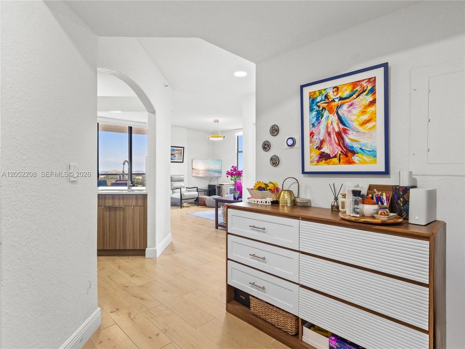 В аренду: $3,800 (2 спален, 2 ванн, 1203 Квадратных фут)