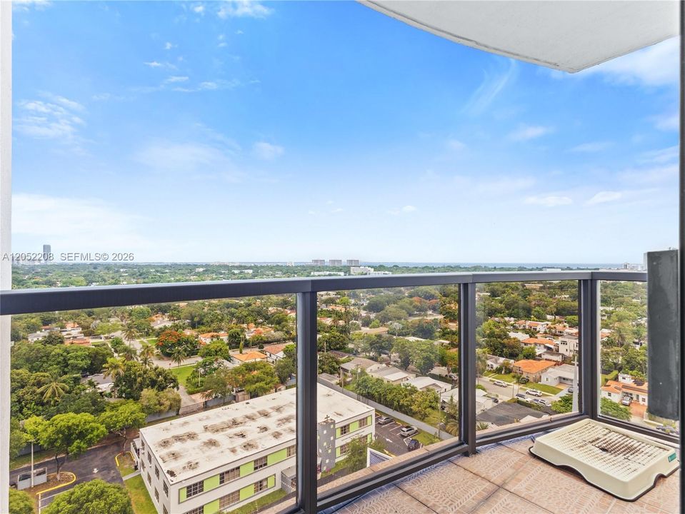 В аренду: $3,800 (2 спален, 2 ванн, 1203 Квадратных фут)