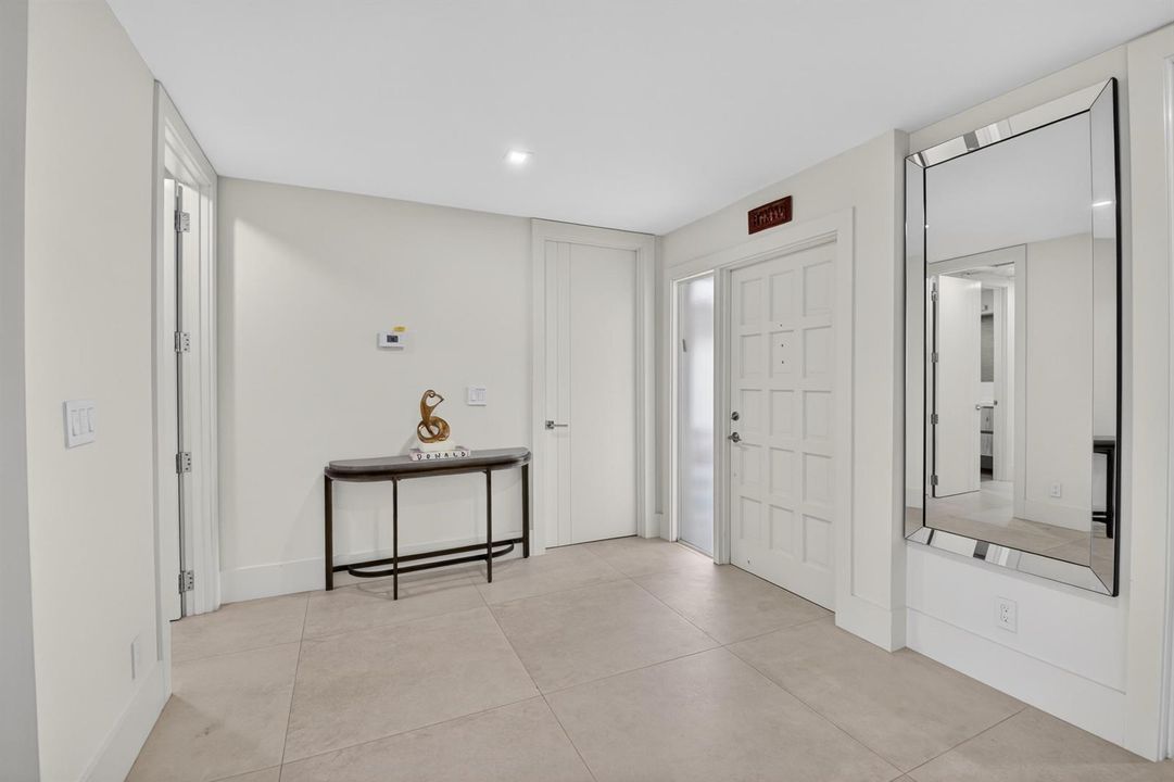 FOYER