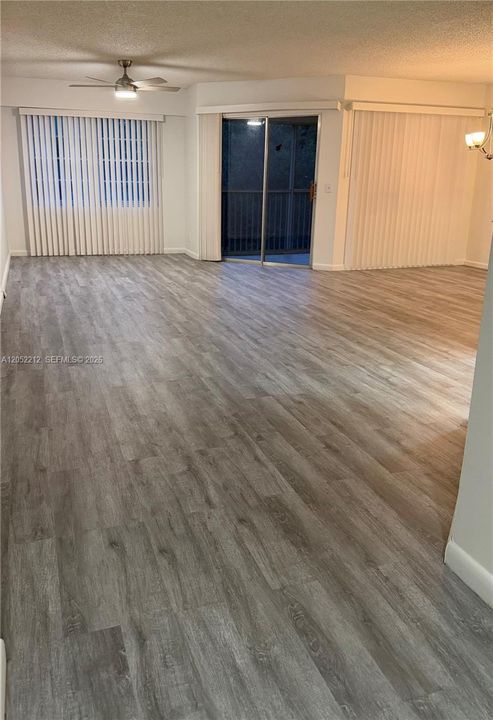 В аренду: $1,750 (1 спален, 1 ванн, 1045 Квадратных фут)