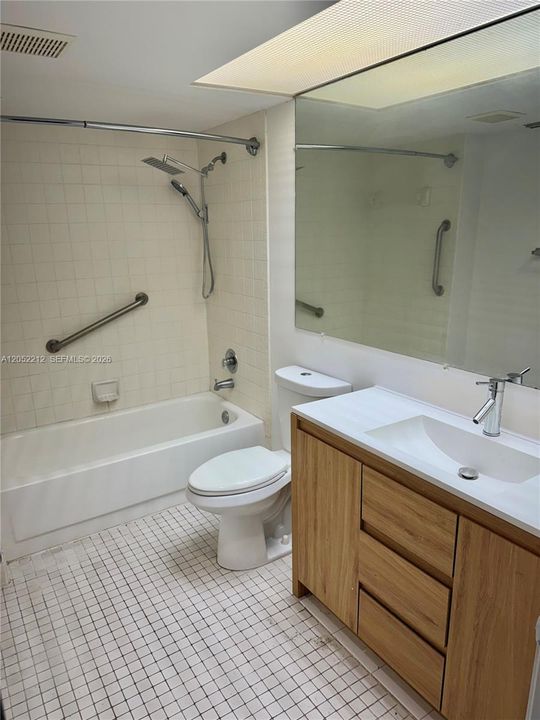 В аренду: $1,750 (1 спален, 1 ванн, 1045 Квадратных фут)