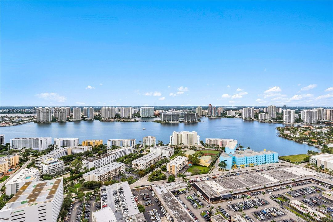 For Sale: $9,250,000 (4 beds, 5 baths, 4021 Square Feet)