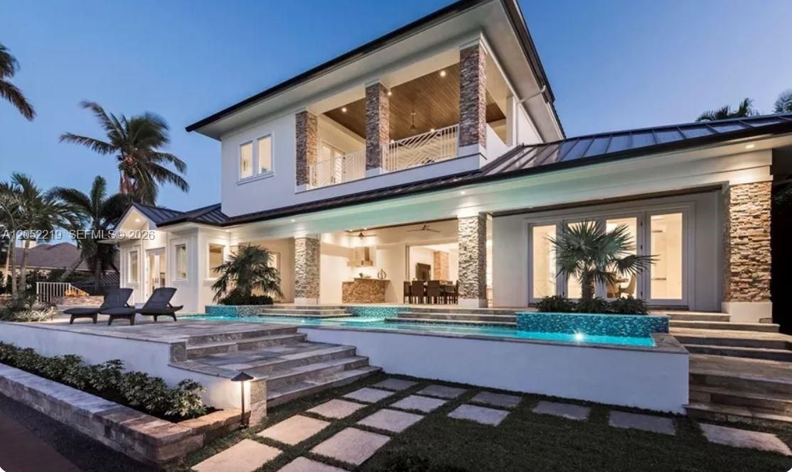 На продажу: $2,650,000 (0.18 acres)