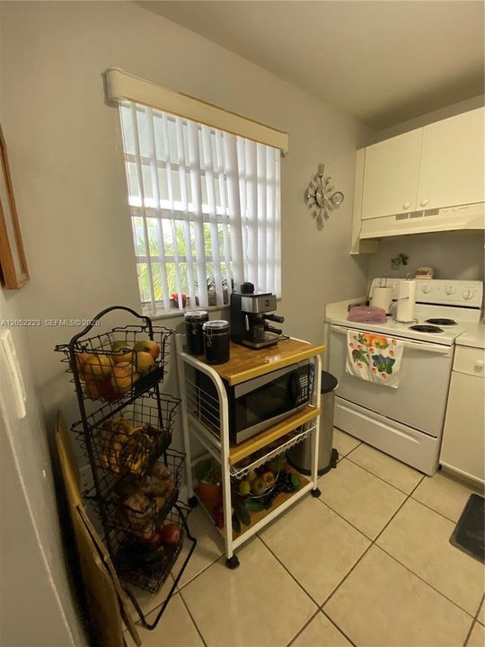 For Rent: $2,100 (2 beds, 2 baths, 908 Square Feet)