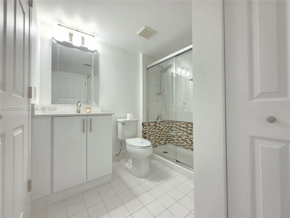 2ND BATHROOM