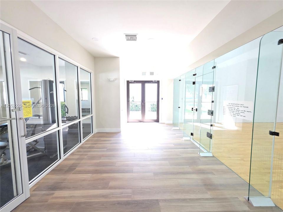 Clubhouse - Gym & Indoor Racquetball