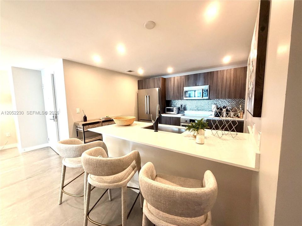For Rent: $9,500 (3 beds, 3 baths, 1592 Square Feet)