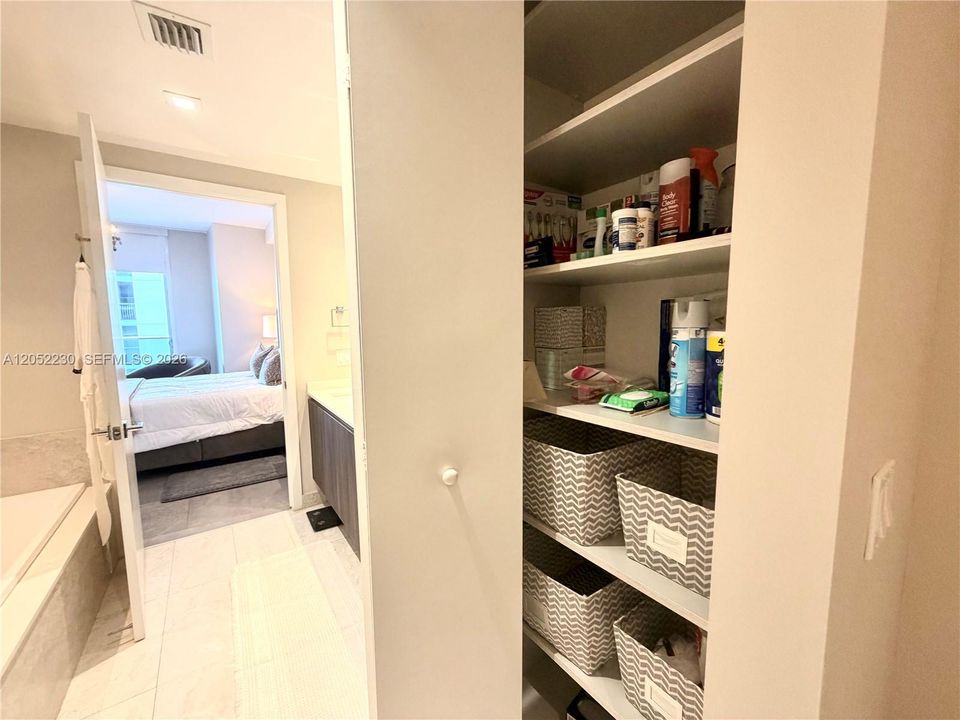 For Rent: $9,500 (3 beds, 3 baths, 1592 Square Feet)