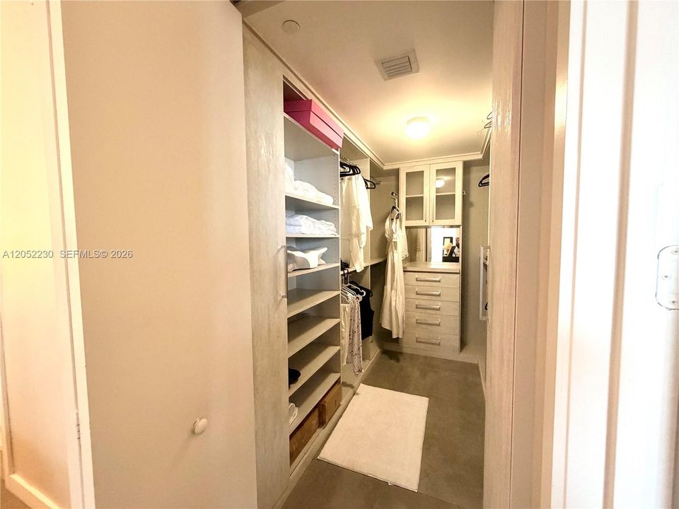 For Rent: $9,500 (3 beds, 3 baths, 1592 Square Feet)