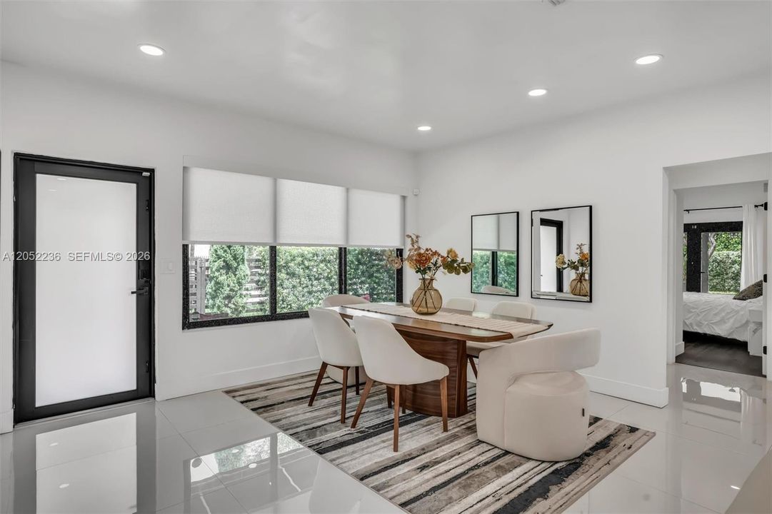 For Rent: $7,200 (3 beds, 3 baths, 1700 Square Feet)