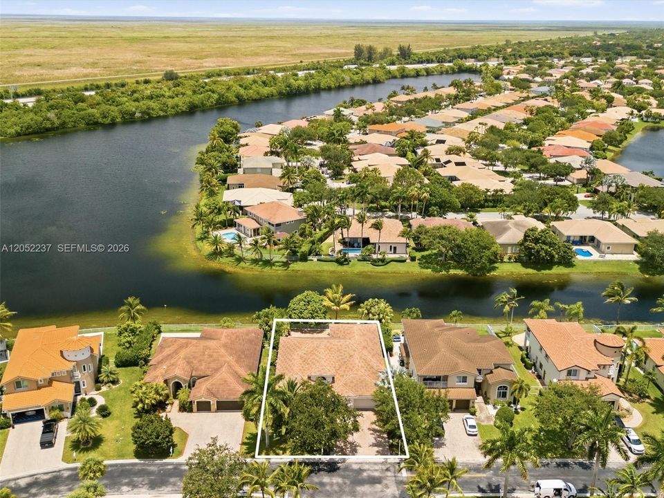 For Sale: $949,900 (5 beds, 3 baths, 2982 Square Feet)