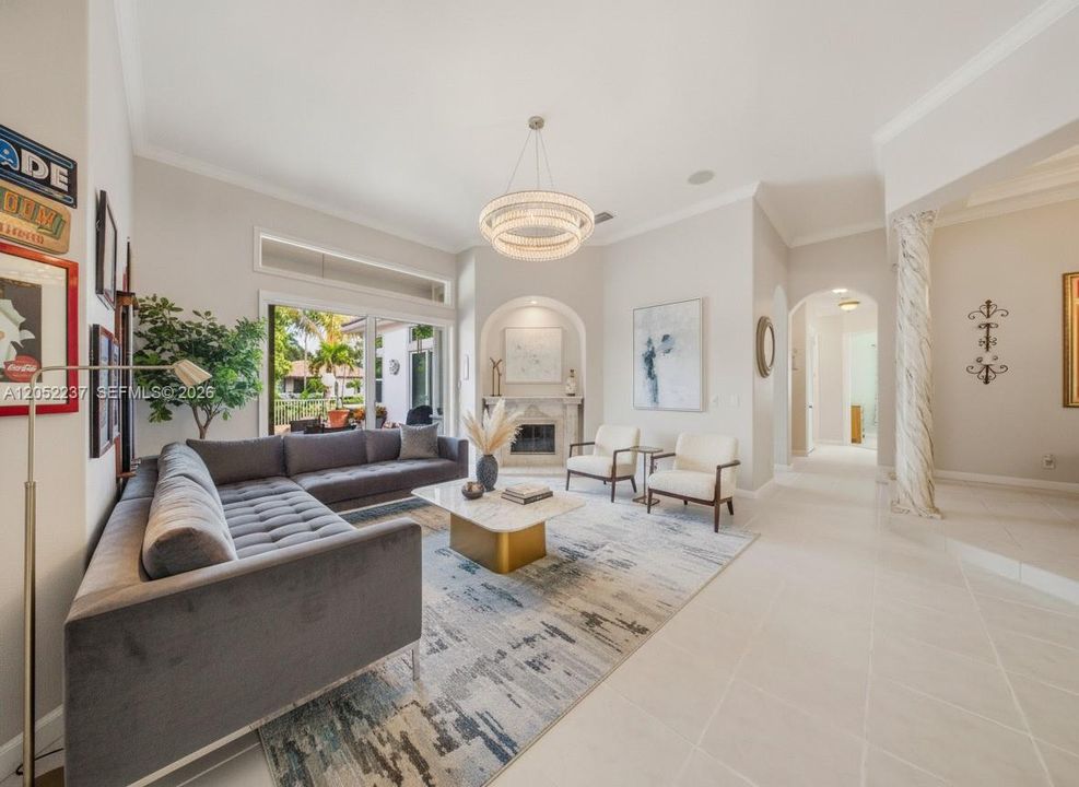 For Sale: $949,900 (5 beds, 3 baths, 2982 Square Feet)