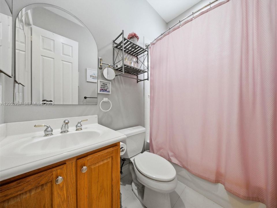 For Sale: $949,900 (5 beds, 3 baths, 2982 Square Feet)