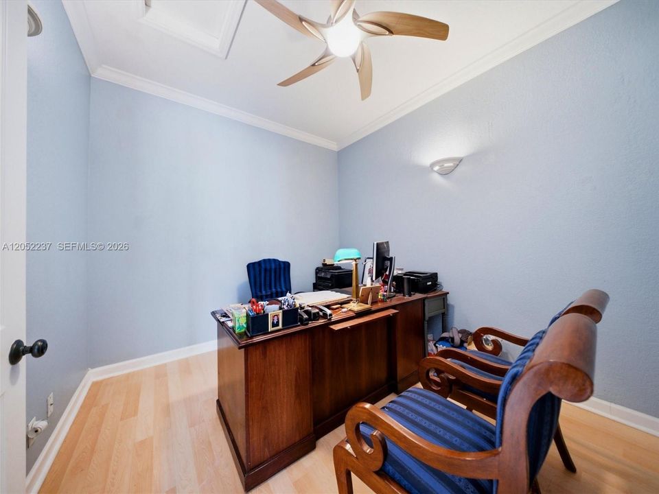 For Sale: $949,900 (5 beds, 3 baths, 2982 Square Feet)