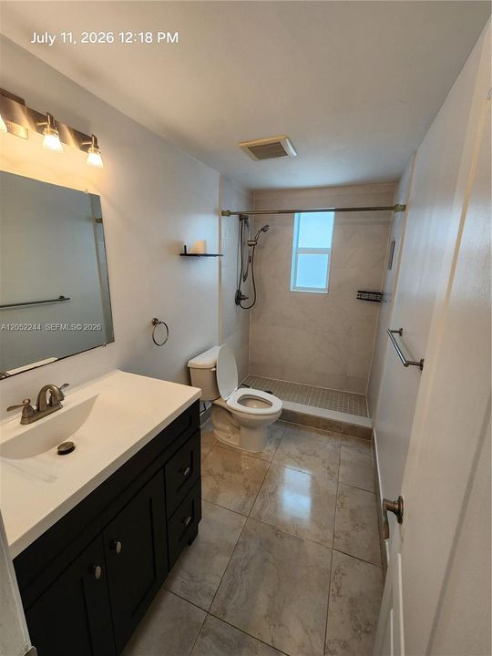 For Rent: $2,300 (1 beds, 1 baths, 825 Square Feet)