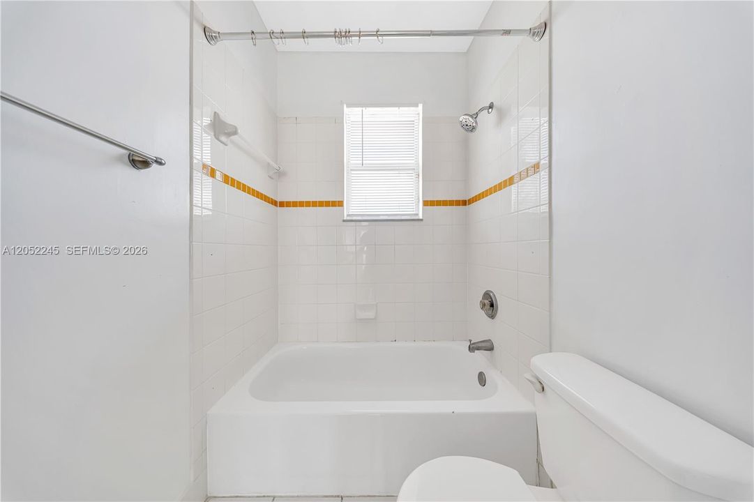 En Venta: $455,000 (3 camas, 2 baños, 1693 Pies cuadrados)