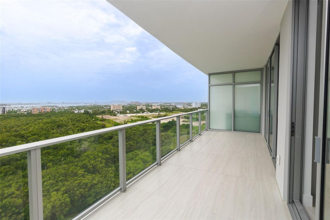 For Rent: $7,800 (1 beds, 2 baths, 1081 Square Feet)