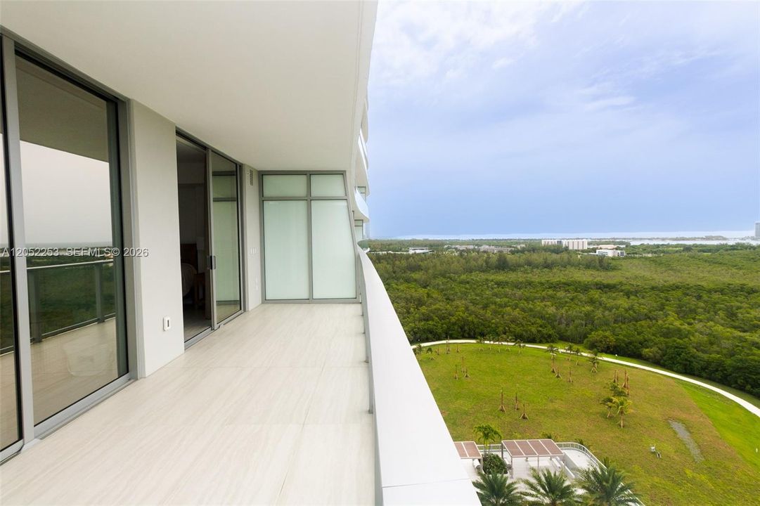 For Rent: $7,800 (1 beds, 2 baths, 1081 Square Feet)