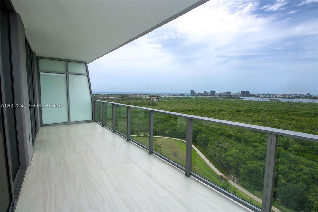 For Rent: $7,800 (1 beds, 2 baths, 1081 Square Feet)