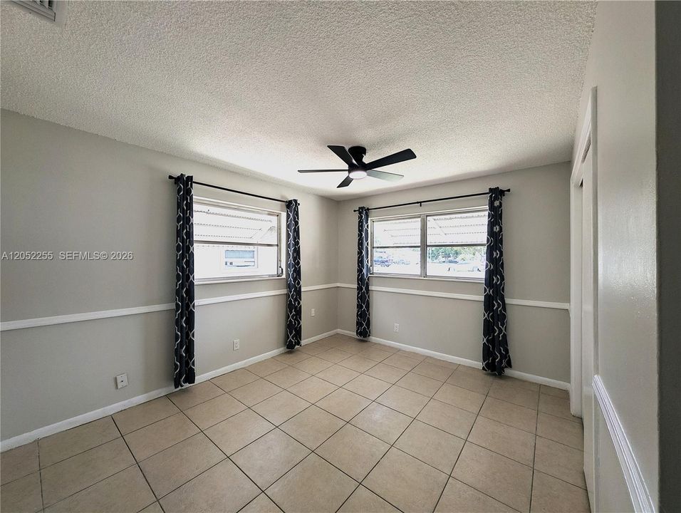 В аренду: $2,800 (2 спален, 2 ванн, 1084 Квадратных фут)