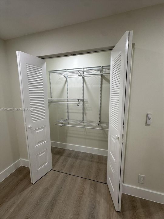 На продажу: $219,500 (2 спален, 1 ванн, 953 Квадратных фут)