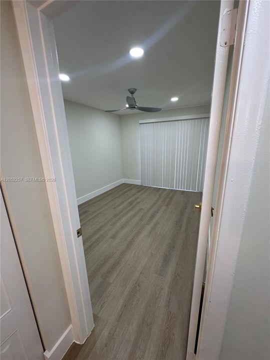 На продажу: $219,500 (2 спален, 1 ванн, 953 Квадратных фут)