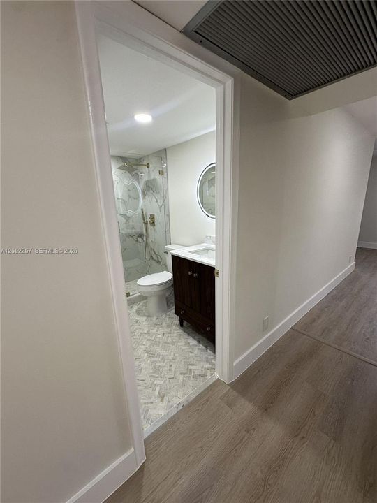 На продажу: $219,500 (2 спален, 1 ванн, 953 Квадратных фут)